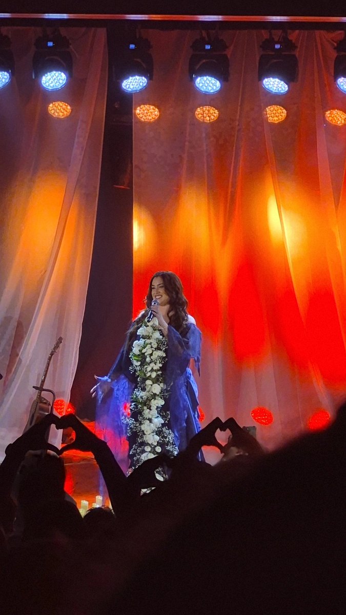 lmjcc5hcrb's tweet photo. Te amo te amo te amo
@LaurenJauregui https://t.co/vpx129YReU