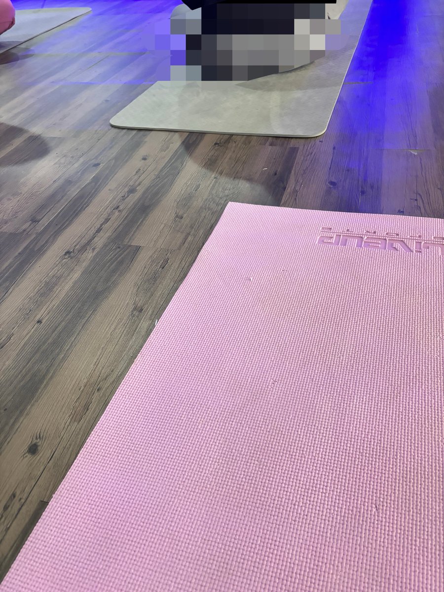 DuckydaisSy's tweet photo. yoga dulsss~~ 
#repost https://t.co/z73KdSq7ce
