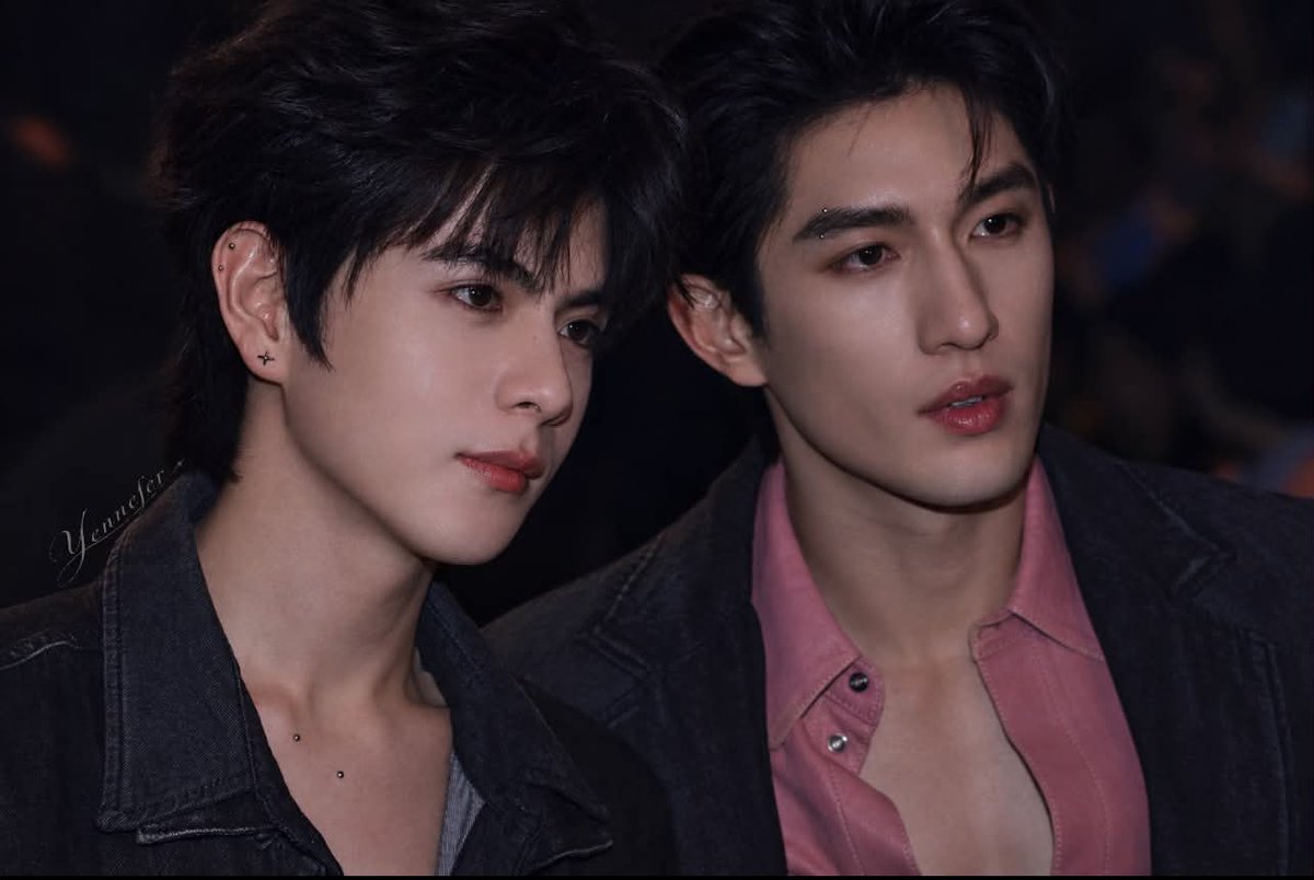 quadaomaucam's tweet photo. ☀️🍊 What an impressive appearance from Ayden and Elio at @DIESEL’s The Diesel SS27 Runway Show! Their styling and natural confidence were seriously captivating.

#DieselXAylio #AylioMFWSS27 #Aylio https://t.co/4Vtbi17CpT