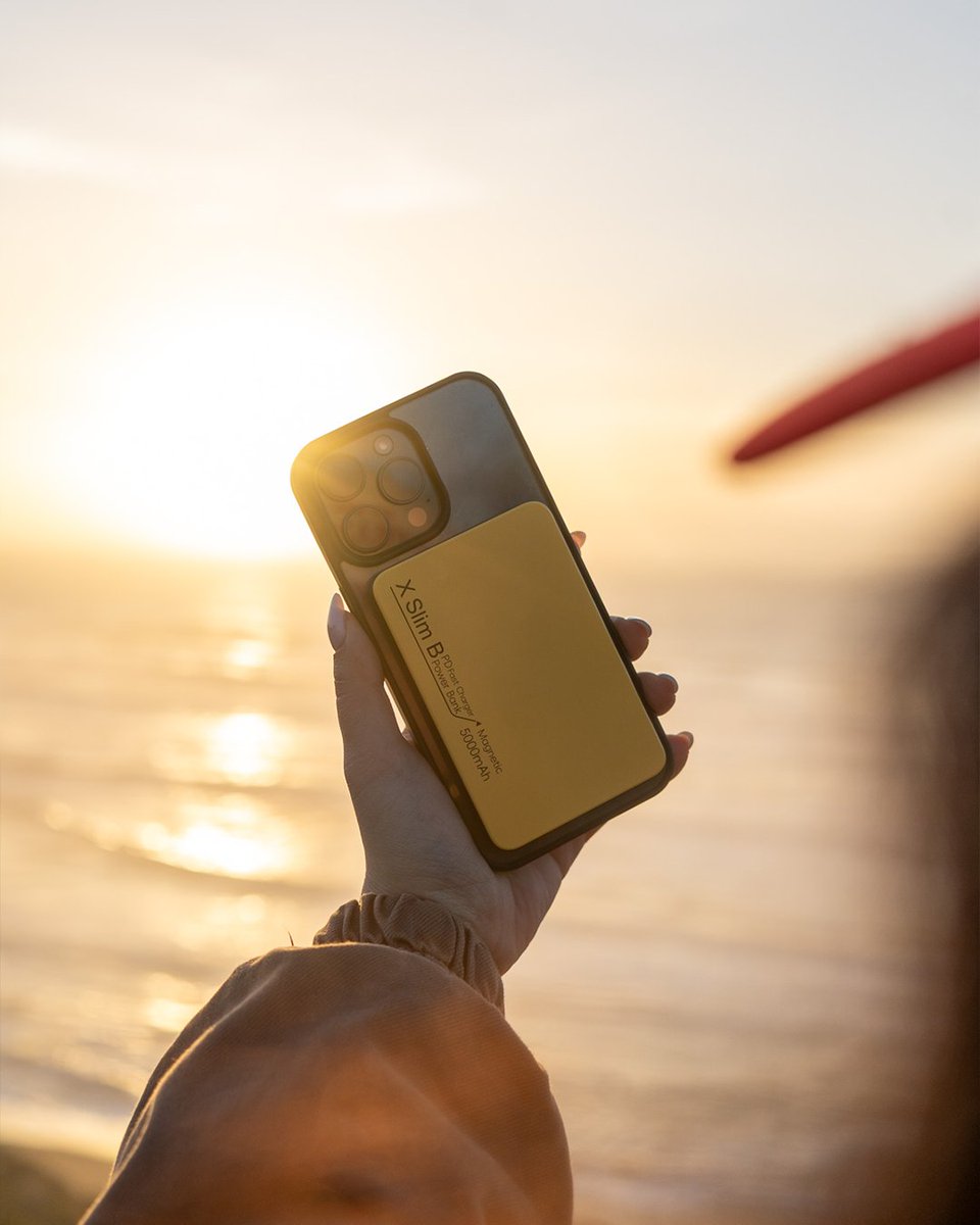 asian_goat's tweet photo. The X Stand keeps your phone powered while giving you the perfect hands-free setup for scrolling, streaming, video calls, or simply keeping your screen in view.
Get yours: https://t.co/aoa43wXXPm
#XYZtech #XStand #PowerYourNextMove #MagneticPowerBank #WirelessCharging https://t.co/YJ2WqudRHf