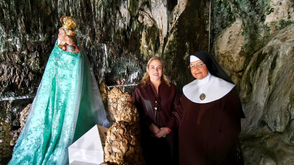 SRIoficialEc's tweet photo. Turismo que genera oportunidades para Ecuador.

@AlexaNavarreteR, directora del SRI, visitó la Gruta de La Paz, en el cantón Montúfar, para conocer de cerca el potencial turístico de este territorio y la dinámica que existe alrededor de uno de nuestros destinos icónicos.

🧵⤵️ https://t.co/cJ7hK7vbjN