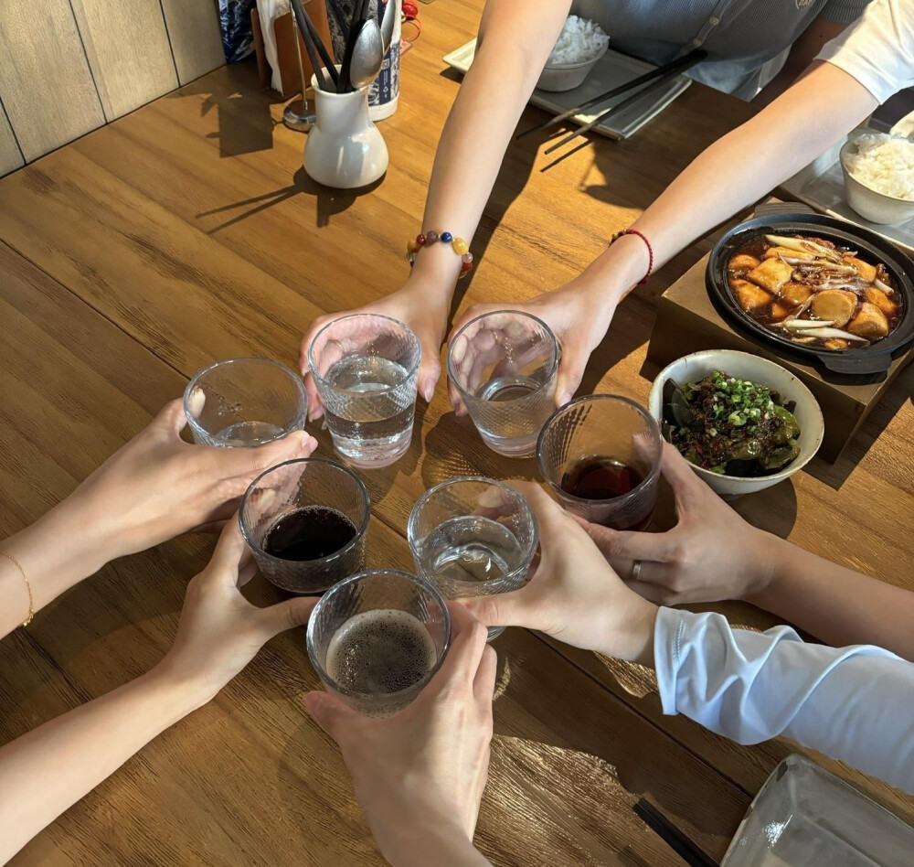 LonnyPoormv7's tweet photo. Finally catching up with my ride-or-die crew after way too long—coffee, bad jokes and endless stories hitting different today. https://t.co/TLt45nObzq