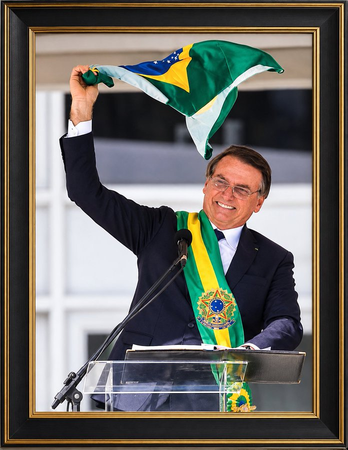 leandroacastro's tweet photo. É verdade que não pode usar a imagem do Bolsonaro?
AGORA É QUE VAMOS DIVULGAR MAIS AINDA... https://t.co/k0pOexJF7e