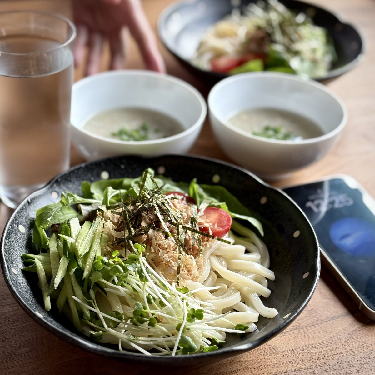kiyyopy's tweet photo. 今日はサラダうどんを食べました🥗熱が38.0度あって悪寒と咳がひどい😂この症状はもしや！？ https://t.co/8FpPTvPkWD