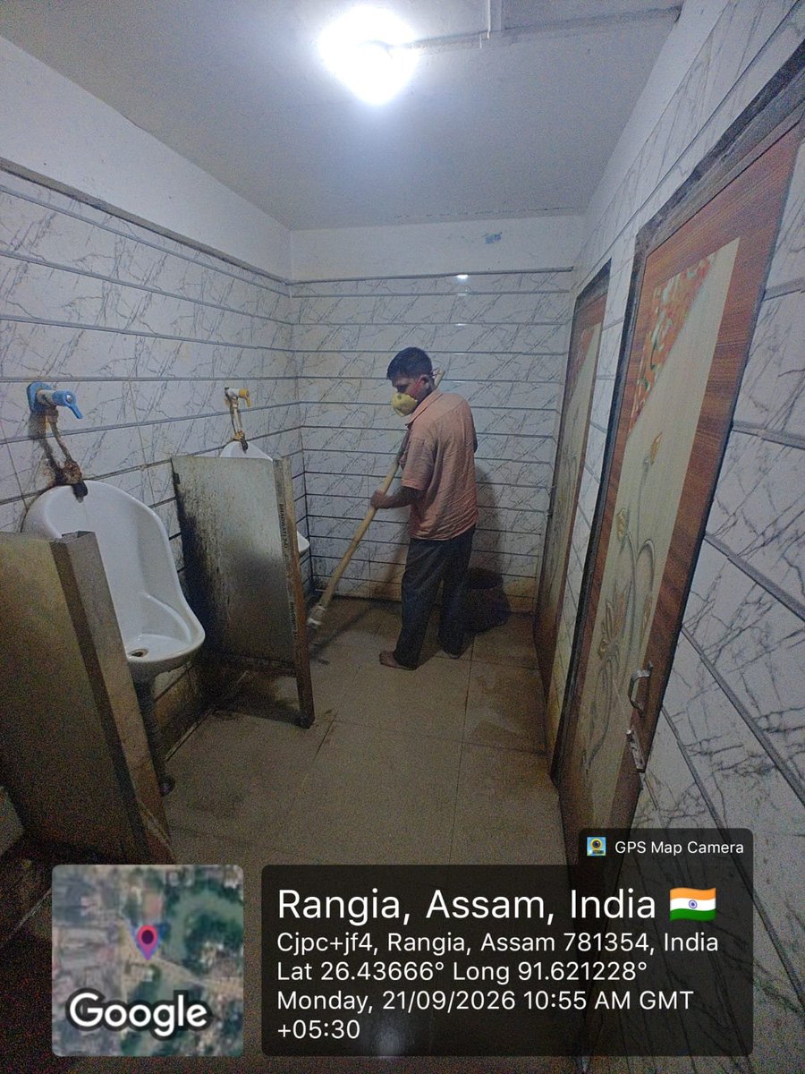 district_kamrup's tweet photo. As part of the Seva Sankalp Abhiyan,cleanliness drives and cleaning of public toilets were undertaken across various Urban Local Bodies, Gaon Panchayat offices and other public places in Kamrup District.
#SevaSankalpAbhiyan
#CleanlinessDrive
#Swachhata
#Sanitation
#JanSeva https://t.co/438cLFs1pw