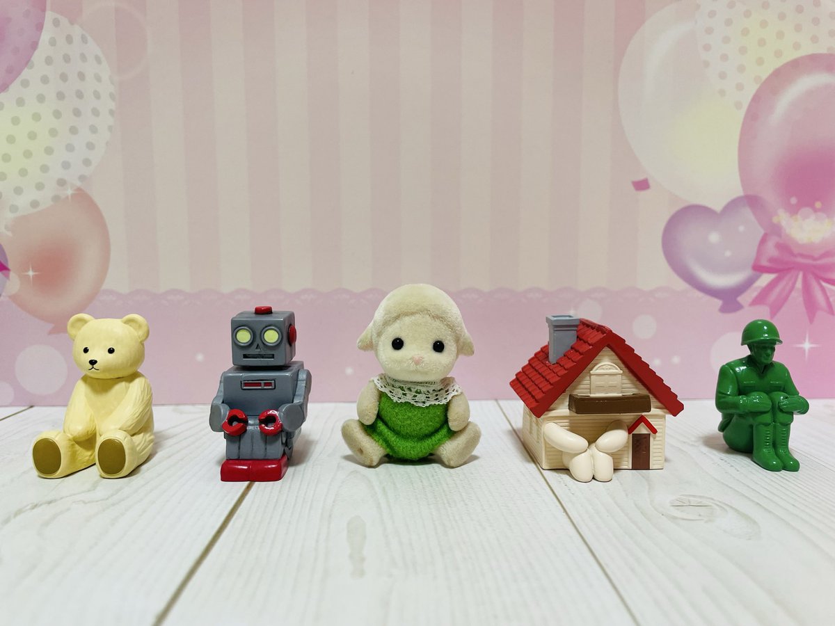 sasako_world's tweet photo. 🐑「エマと遊んで…」

＃まちぼうけ
＃ガチャガチャ https://t.co/dKknk3m0JC