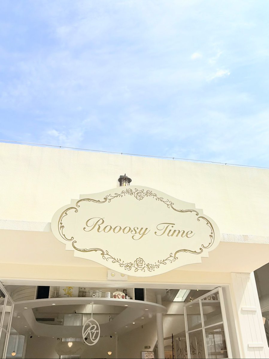 Chengdu_China's tweet photo. Zhao Lusi just gave fans another reason to visit Chengdu. 🍰💗

Chinese actress Zhao Lusi has opened Rooosy Time, a dreamy dessert spot in Chengdu filled with picture-perfect treats, pastel interiors and plenty of corners made for the camera.

Rooosy Time is quickly becoming a new go-to spot for fans, foodies and café lovers looking to explore Chengdu’s trendy side.

Come for the desserts, stay for the Chengdu vibes.

#ZhaoLusi #RosyZhao #赵露思 #Chengdu #ChengduLife #ChengduFood #ChinaTravel