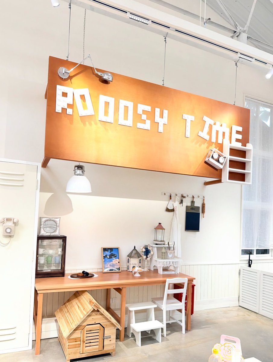 Chengdu_China's tweet photo. Zhao Lusi just gave fans another reason to visit Chengdu. 🍰💗

Chinese actress Zhao Lusi has opened Rooosy Time, a dreamy dessert spot in Chengdu filled with picture-perfect treats, pastel interiors and plenty of corners made for the camera.

Rooosy Time is quickly becoming a new go-to spot for fans, foodies and café lovers looking to explore Chengdu’s trendy side.

Come for the desserts, stay for the Chengdu vibes.

#ZhaoLusi #RosyZhao #赵露思 #Chengdu #ChengduLife #ChengduFood #ChinaTravel