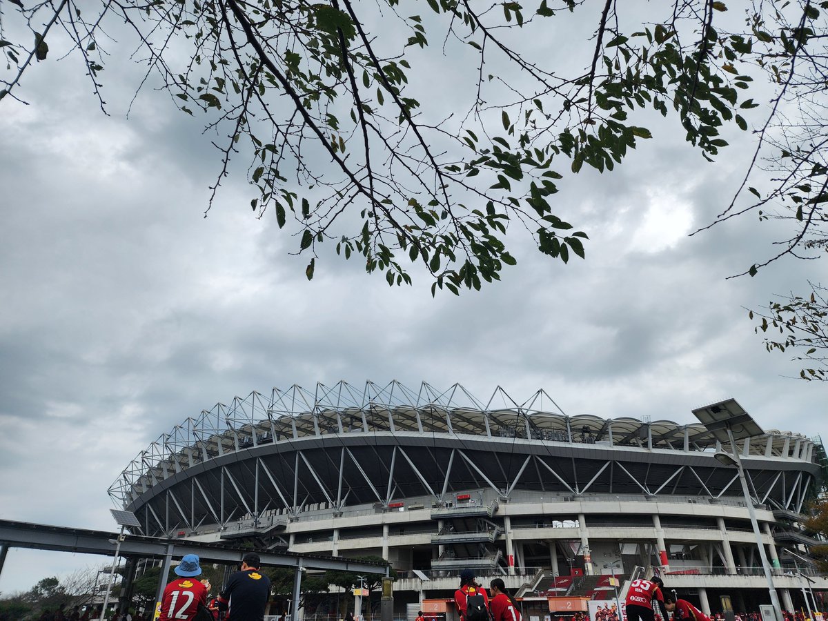yokotin_0709's tweet photo. メルスタ🏟到着
肉食って勝つ🍖🍻✨😋

#鹿島アントラーズ https://t.co/cjjfmUm8Mk