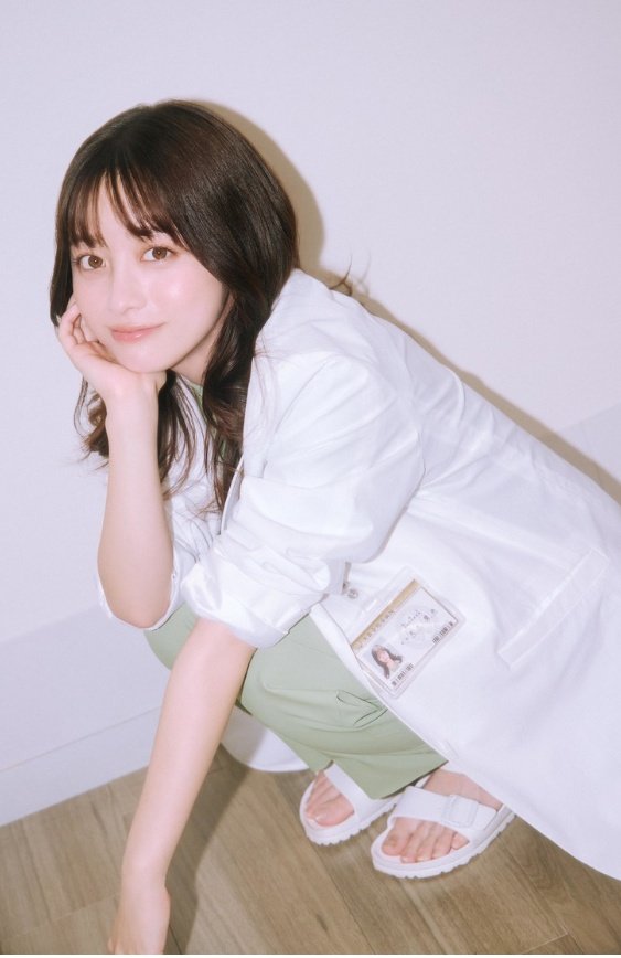 UQ4lUS5xYa67150's tweet photo. Netflixで本日も続きを観ます
ちなみに私のスマホには『天久鷹央フォルダ』があり画像たくさん保存しています😊
#橋本環奈
#天久鷹央の推理カルテ https://t.co/VkE0b6IFr1