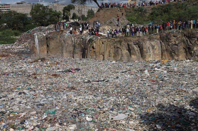 MedhaneMartins's tweet photo. Mnakumbuka hii quarry?  

Lest you Forget!

#RutoMustGo https://t.co/8NK3wq6aWt