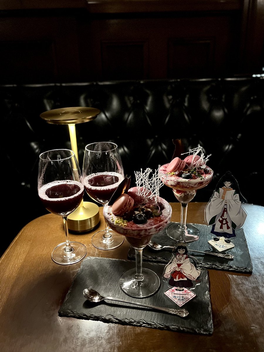 k4rS2k's tweet photo. 📍 cafe 1894 / 丸の内

23時までの営業が嬉しい、元々銀行として利用されていたカフェで夜パフェ✧*｡
期間限定のアートなパフェは美味しくて秒で完食！
今回はカフェ利用だったけど次はランチでも利用したい🎵💕
． https://t.co/NZqlIWO43d