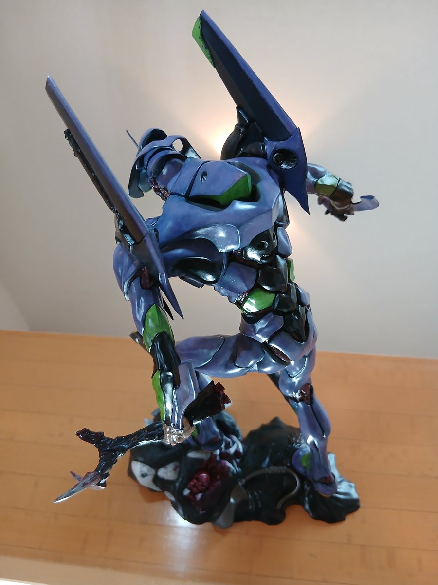 DeathMako36929's tweet photo. 皆さんコンニチハ😃
海洋堂ARTPLA・EVA BERSERK完成
ラッカー筆塗りデス💦
模型誌の名人達の様には出来ませんでしたが…挑戦してメチャ楽しかった～🫰
このメソッドは沼ります。
組み易くて圧巻の造形と重量感が手に入る
すんごいキットでした✨色々作りたい(笑)
#プラモデルライフ
#海洋堂ARTPLA https://t.co/YefnhwbtZs