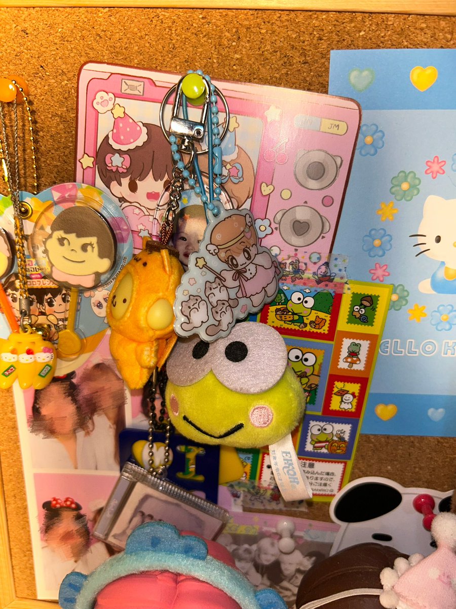 inohyuckyou's tweet photo. i ♡ sticker sooooo much 👩🏽‍❤️‍💋‍👩🏽 https://t.co/qfMKp0OsH9