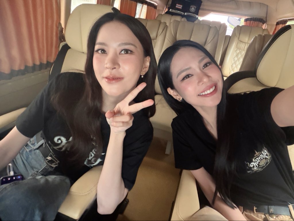 starhunter_ent's tweet photo. วันนี้เดินสายพบพี้ๆ สื่อมวลชน ขอกำลังใจให้พ่อจ๋าแม่จ๋าหน่อยค่า 🥰✌🏻💪🏼 
@Puinoonwrsr @bintodes 

#PuinoonBint
#ข่มขลัง
#KhomKhlangTheSeries https://t.co/O8BDRtxlLs