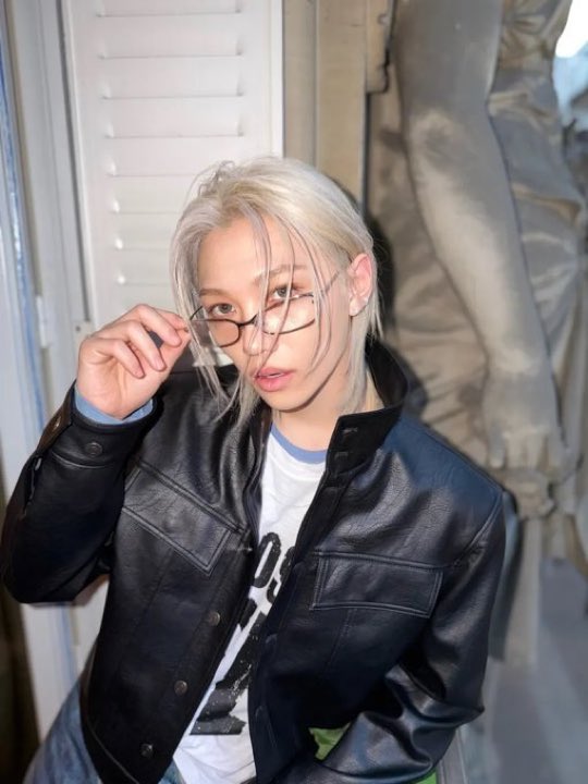 loveandskz's tweet photo. i’m still here btw https://t.co/38OyfGEWBl