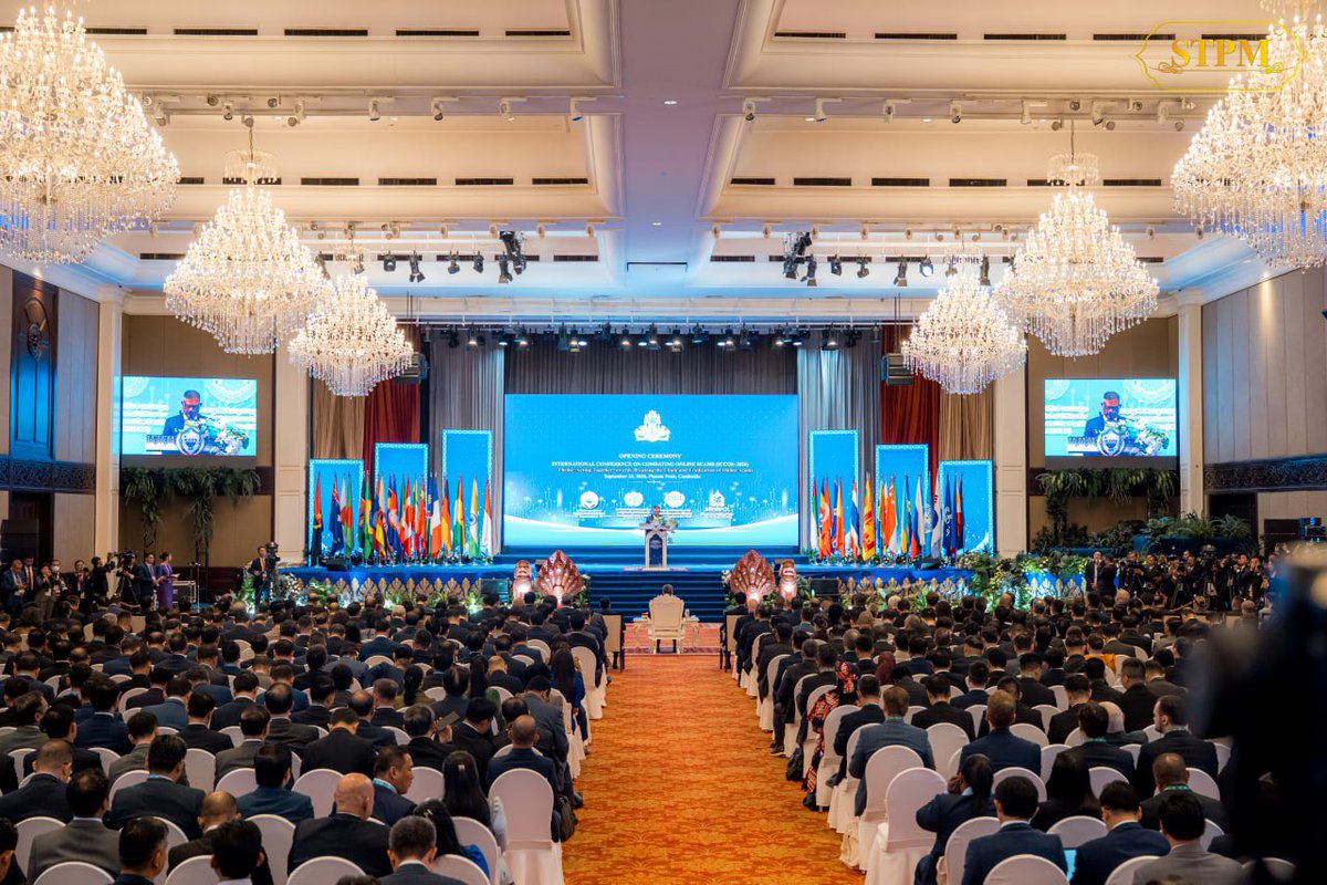 Dr_Hunmanet_PM's tweet photo. ចូលរួមបើកសន្និសីទអន្តរជាតិស្តីពីការប្រយុទ្ធប្រឆាំងការឆបោកតាមប្រព័ន្ធបច្ចេកវិទ្យា ក្រោមមូលបទ៖ រួមគ្នាឆ្ពោះទៅកាត់ផ្តាច់ច្រវាក់ និងបញ្ចប់ការឆបោកតាមប្រព័ន្ធបច្ចេកវិទ្យា។

ការឆបោកតាមប្រព័ន្ធបច្ចេកវិទ្យាគឺជាបញ្ហាសកល ដែលកំពុងគំរាមកំហែងដល់សន្តិសុខសណ្តាប់ធ្នាប់ និងសេដ្ឋកិច្ចរបស់ប្រទេសជាច្រើនជុំវិញពិភពលោក រួមទាំងប្រទេសកម្ពុជាផងដែរ។

រាជរដ្ឋាភិបាលកម្ពុជាបានបង្ហាញជំហរយ៉ាងម៉ឺងម៉ាត់ក្នុងការប្រយុទ្ធប្រឆាំងបទល្មើសឆបោកតាមប្រព័ន្ធបច្ចេកវិទ្យា និងឧក្រិដ្ឋកម្មឆ្លងដែន ដោយមិនអនុញ្ញាតឱ្យដែនដីកម្ពុជាក្លាយជាជម្រកសម្រាប់សកម្មភាពឧក្រិដ្ឋកម្មឡើយ។ ជាមួយគ្នានេះរាជរដ្ឋាភិបាលបានពង្រឹងយន្តការស្ថាប័ន និងក្របខ័ណ្ឌច្បាប់ ដោយចាត់វិធានការយ៉ាងតឹងរ៉ឹងចំពោះអ្នកប្រព្រឹត្ត អ្នកសម្របសម្រួល និងអ្នកដែលផ្តល់ការការពារ ឬទទួលផលពីបណ្តាញឧក្រិដ្ឋកម្ម រួមទាំងការរឹបអូសទ្រព្យសម្បត្តិ និងការផ្តន្ទាទោសតាមច្បាប់ ដើម្បីធានាប្រសិទ្ធភាពនៃការបង្ក្រាប និងទប់ស្កាត់បទល្មើសឆបោកតាមប្រព័ន្ធបច្ចេកវិទ្យា។

រាជធានីភ្នំពេញ ព្រឹកថ្ងៃពុធ ទី២៣ កញ្ញា ២០២៦

Presiding over the Opening Ceremony of the International Conference on Combating Online Scams, under the theme, “Acting Together towards Breaking the Chain and Eradication of Online Scams”.

Online Scams are a global issue that pose a growing threat to public security, social order, and the economies of many countries, including Cambodia.

The Royal Government of Cambodia has taken a firm stance against online scams and transnational crime, ensuring that Cambodian territory does not become a haven for criminal activity. At the same time, the Royal Government has strengthened institutional mechanisms and legal frameworks by imposing strict measures against perpetrators, facilitators, and those who protect or profit from criminal networks, including asset seizures and legal punishments. These efforts aim to effectively suppress and prevent online scams.

Phnom Penh, Wednesday morning, 23 September 2026

#ហ៊ុនម៉ាណែត #Hunmanet #កម្ពុជា #cambodia #សន្តិភាពនៅកម្ពុជា #Peaceincambodia