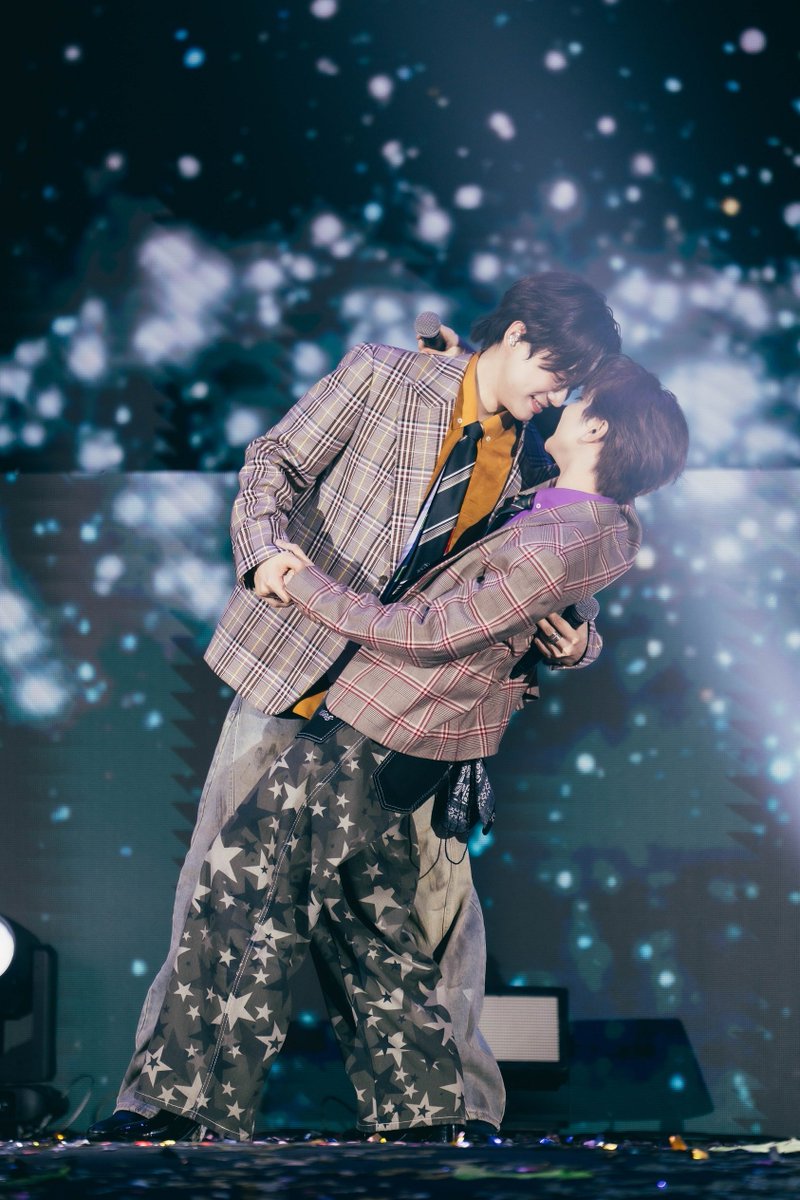 StarDelight_ent's tweet photo. โมเมนต์อบอุ่นใจ!“บีเวอร์-ต้นหลิว” ร่วมสร้างเสียงเพลงแห่งความผูกพันใน “The Sound of Us | BeverTonliew Fan Meeting” 

อ่านข่าวและภาพเพิ่มเติม
https://t.co/AwUSHqCfZk 

#BeverTonliewFanmeeting #StudioWabiSabi
#tonliewmtp #bbverpj
#บีเวอร์ต้นหลิว https://t.co/wxF1fRw3b3