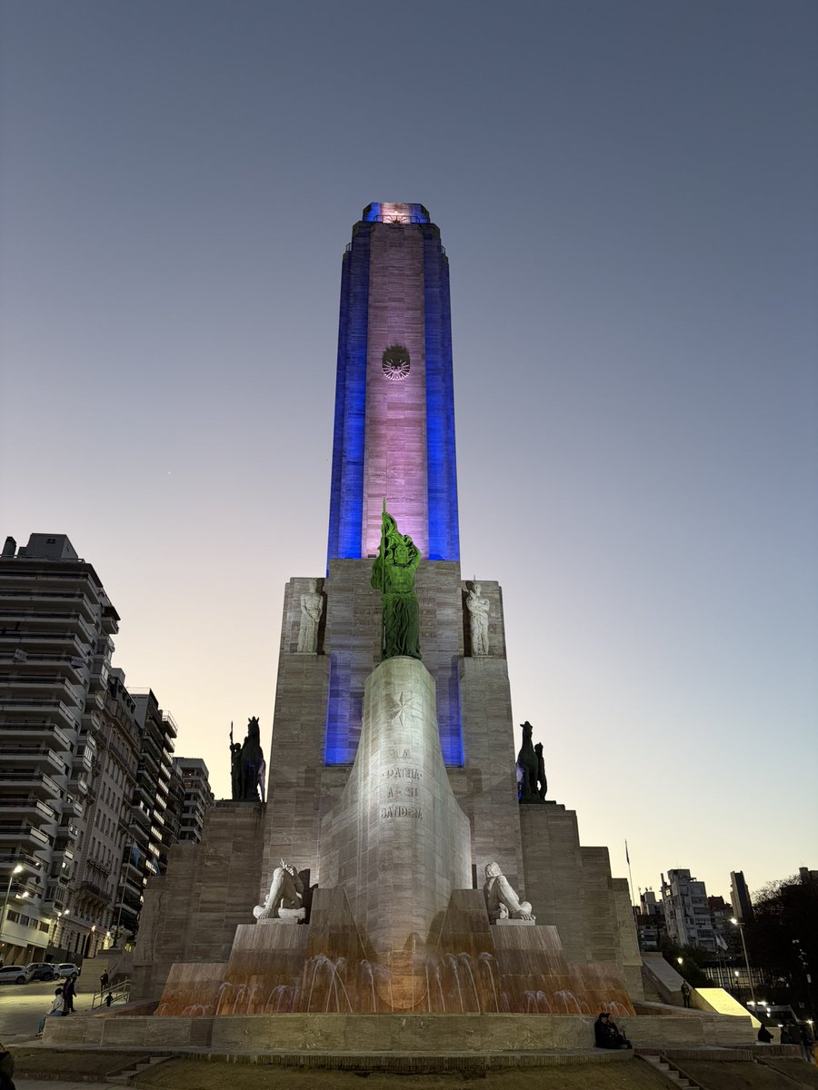 generuiz20's tweet photo. Enamorada de Rosario 🤍🥹 https://t.co/3trlnmf7oo