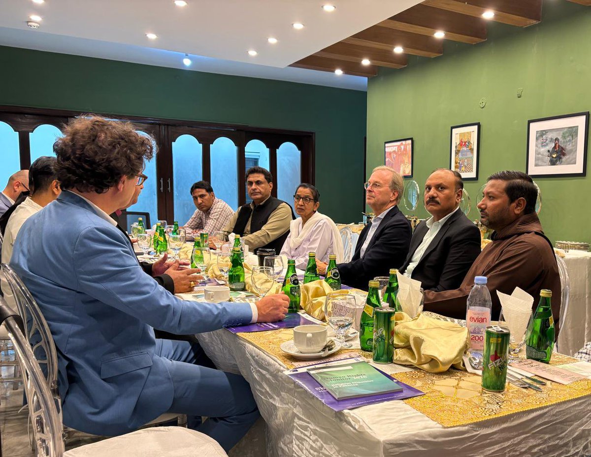 GermanyinPAK's tweet photo. @ReligionBund Muslim community leaders play a crucial role in this dialogue. Their voices &amp; leadership are indispensable to advancing interfaith harmony &amp; protecting freedom of religion or belief for all.
#FreedomOfReligionOrBelief #InterfaithHarmony #PeacefulCoexistence #GermanyInPakistan https://t.co/w2U78KVkgZ