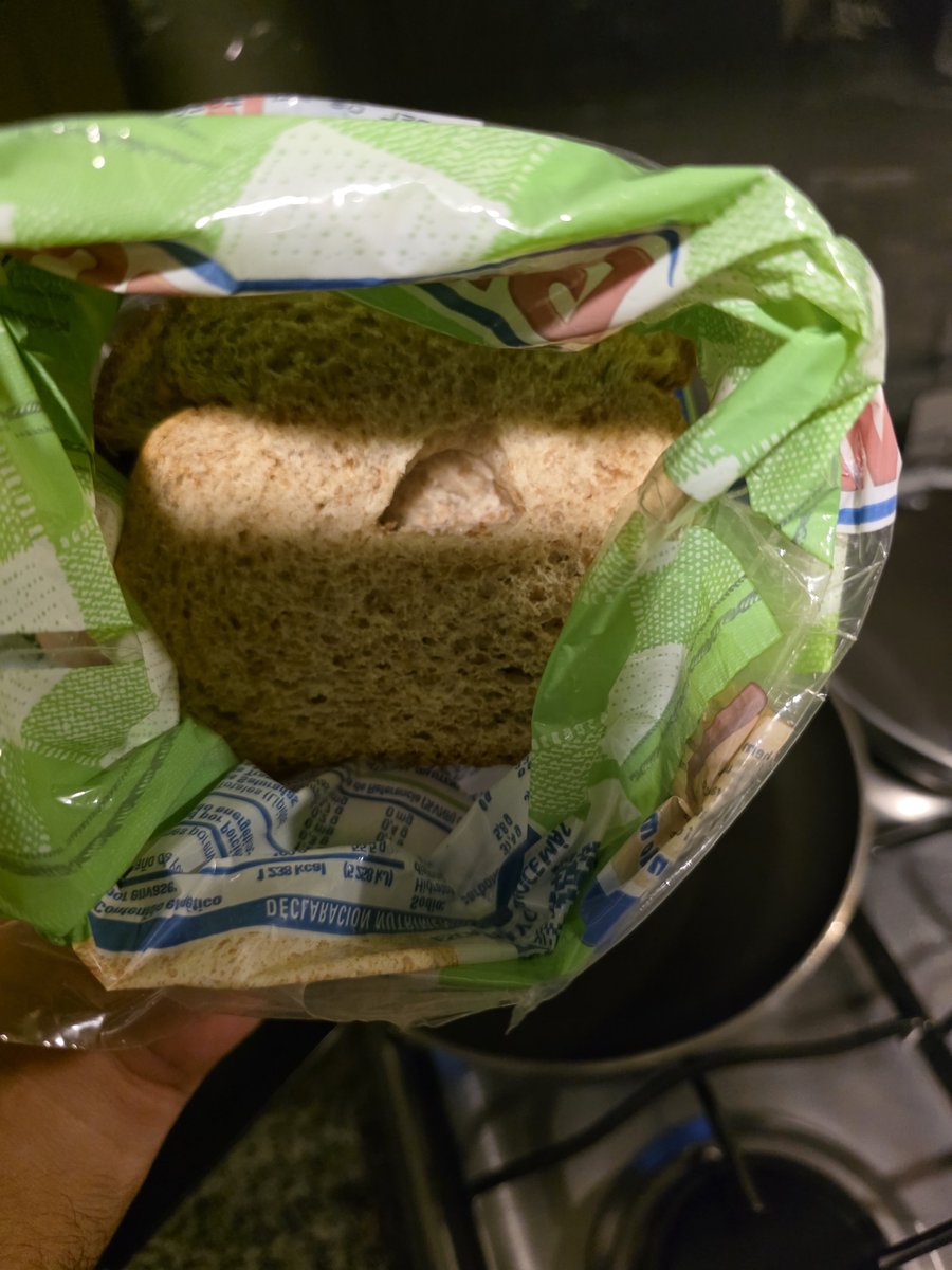 Gumoch's tweet photo. @Grupo_Bimbo es triste simpre compro Pan Bimbo y miren la sorpresa como hago mis Sadwich ahora?  Les encargo su nivel de calidad https://t.co/Sbg2KQJ0Qs