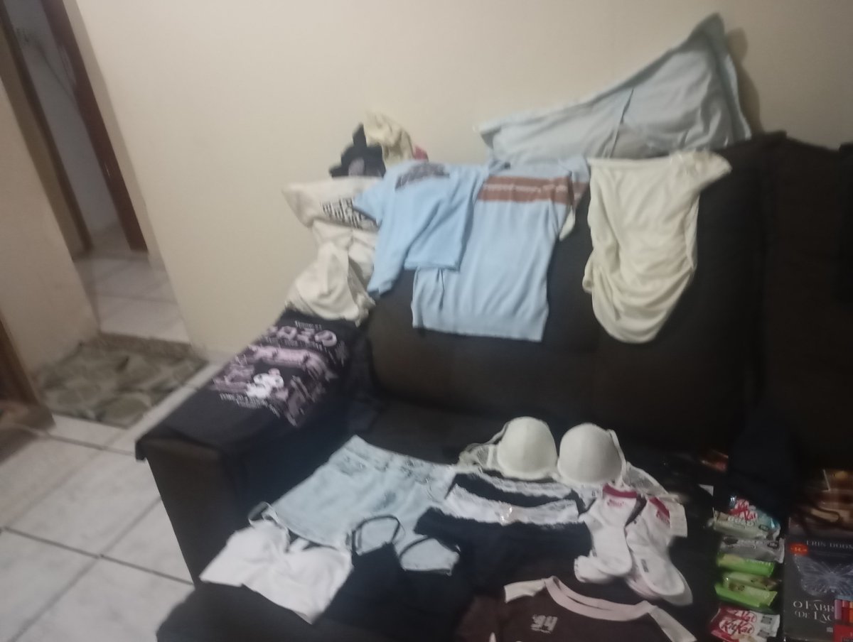 jinxclep's tweet photo. Oi meninas essa foi a 🧺🫐 de hoje com a minha irmã @scaryn_ cada vez dobramos a cota,se quiserem eu ensino a pegar roupa e bem fácil juro tenho uns 5 jeitos de pegar roupa então se quiserem eu ensino minhas 🐀
#cleptwt #kleptwt https://t.co/gsp9f12Uax