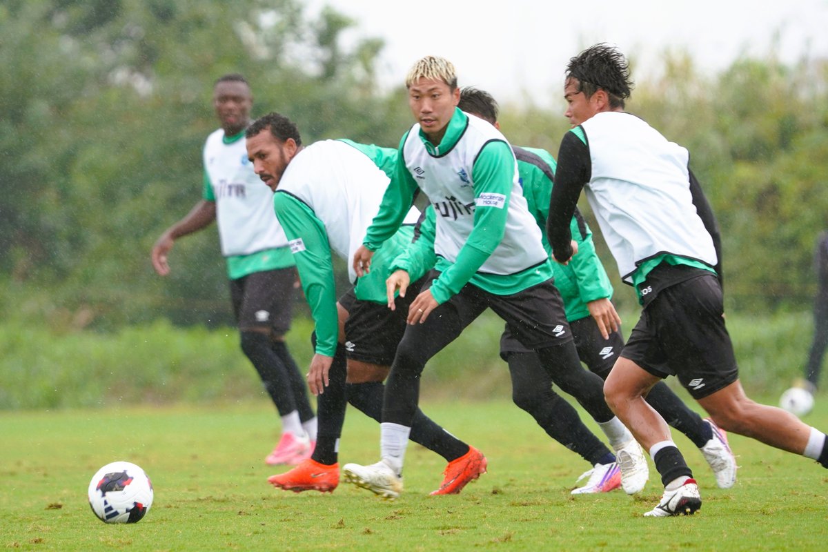 bellmare_staff's tweet photo. Training Photos 📸

#湘南ベルマーレ #bellmare https://t.co/QlBU5BxlVJ