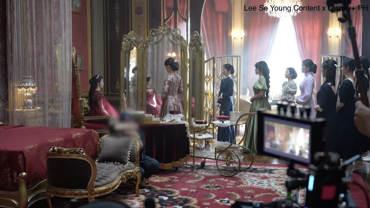 LSY_content's tweet photo. Set to debut with a four-episode premiere on November 4, fans can look forward to two new episodes of The Remarried Empress dropping every Wednesday through the series finale on November 25, only on Disney+. https://t.co/WfiPOMT079