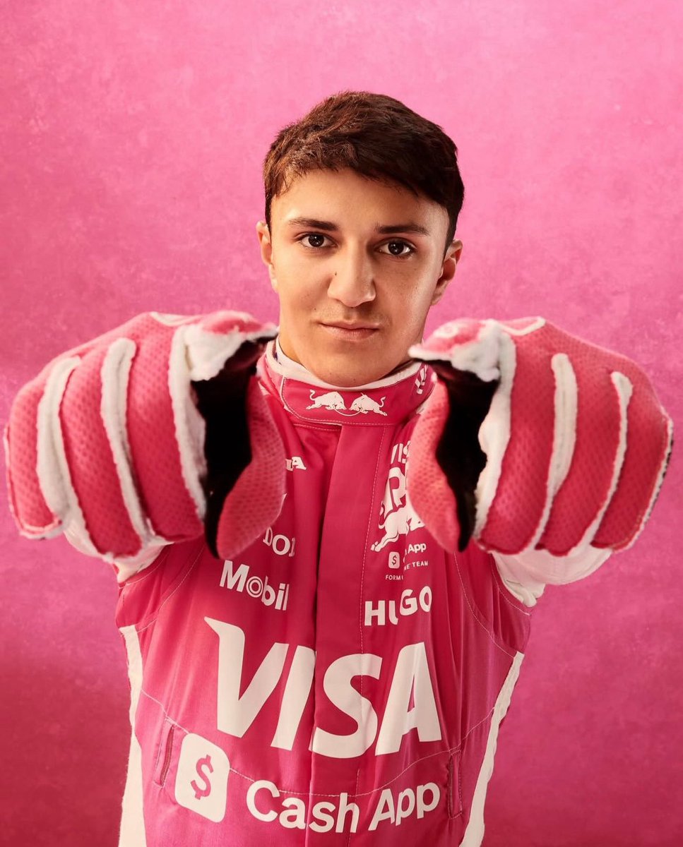 voomvoomyng's tweet photo. Real men aren’t afraid of pink.
They own it💖💅🏻💅🏻✨ https://t.co/KBrNbVq6ov