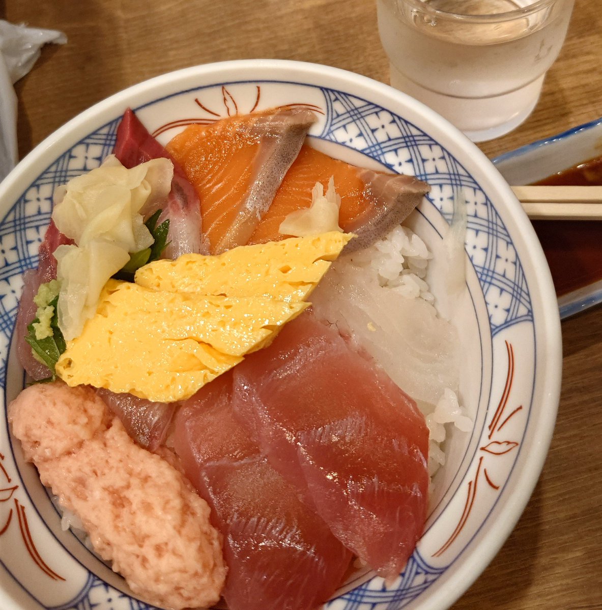 0512yae's tweet photo. @Ccc_Woo チャンウ💕アップありがとう❤️嬉しいです。いつもちゃんと羽田でつけ麺食べて帰ってたんだね良かったです。
もう食べ終わったね🥰雨が振っててもタクシーだから大丈夫で✈️の時間待ち？また直に日本へ帰って来てくれるからそれまで会えるのを楽しみに待ってます。気を付けていってらっしゃい👊🤗✨ https://t.co/sfkYAygvVd