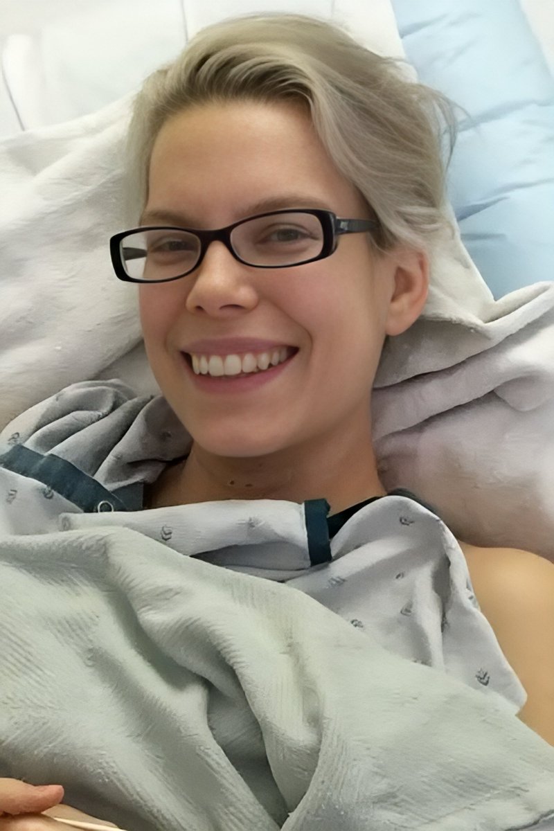 Lazyguydev's tweet photo. Cancer took her health, divorce took her marriage-but she spent remining time living her the way, with 200+Men.

Diverced by the one, desired by 200+men💀 https://t.co/yKYp2Sxsst