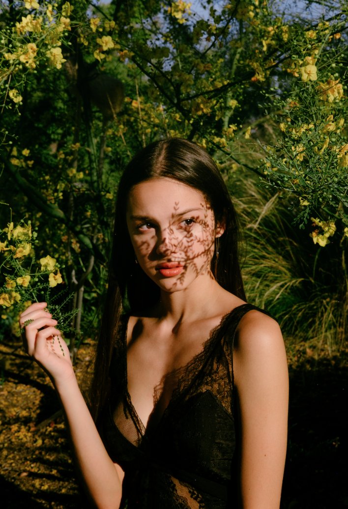 cigarettesrnoke's tweet photo. i'm not saying that it should be olivia rodrigo, but this announcement just reminded me that a romeo and juliet role would tempt her to go back to acting https://t.co/OeTRkteGzF