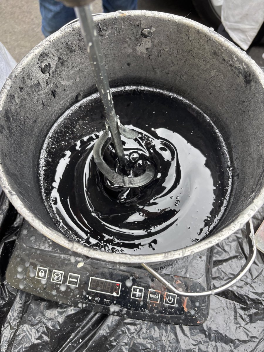 Bill_iam17's tweet photo. Last year our rocket ran out of fuel before it ran out of oxidizer.

Fixing that became my project this year. https://t.co/MEYtkvF9Oe