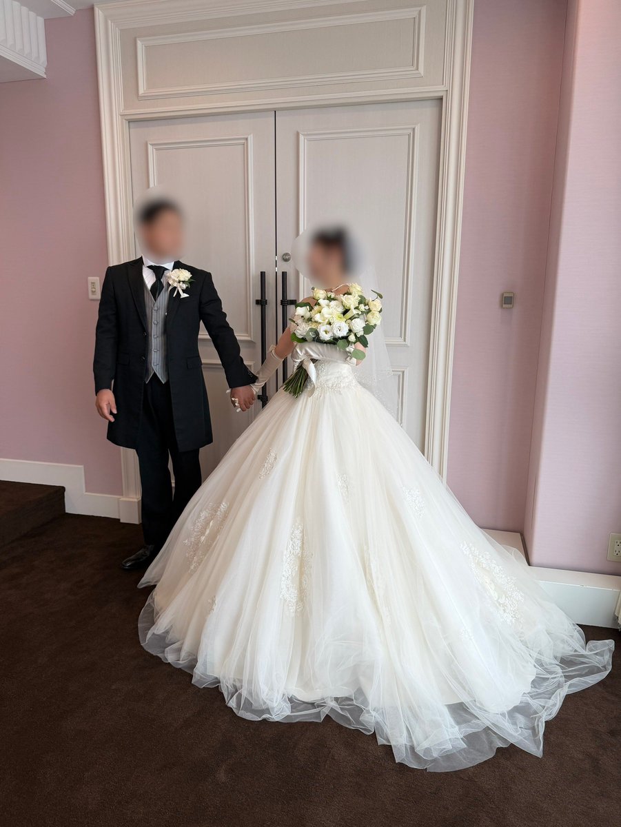 Q1857_78's tweet photo. 9/20無事に式を終える事ができました💍
悪天候の中来てくれた皆様には本当に感謝です🙏🏻✨あっという間に終わっちゃったけど、すっっごく楽しかったしめちゃくちゃ感動した😭💓手紙読む前から感極まって泣いてしまって、読めないかもって思ったら夫がずっと背中をポンポンしてくれて頑張れた😭✨ https://t.co/4ZG1zHTDHl