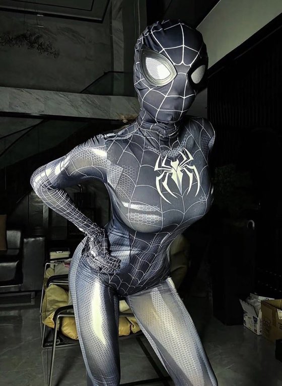 WilkersonJ7439's tweet photo. スパイダーマンコスプレ似合う？笑 https://t.co/Fh8IG7MySs