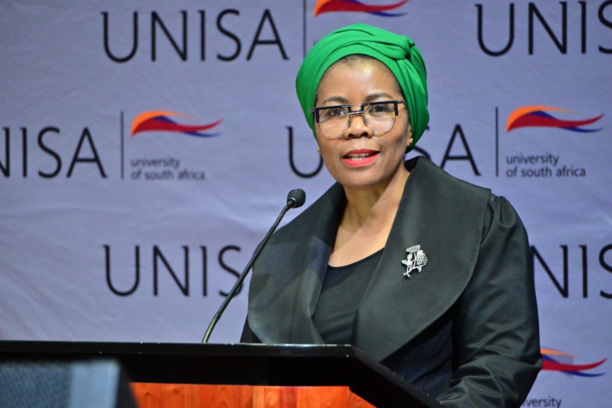 LenkaBula's tweet photo. KHOTSONG! Best Wishes to @Unisa CONVOCATION for fundraising gala dinner &amp; recruiting philanthropic contributions to support our collectiveefforts at increasing Students access/success &amp; the eradication of student debt. Let’s join hands for a great course STUDENT SUPPORT💻📚🚀🌻🙏🏽 https://t.co/CEbdZ5a8cY