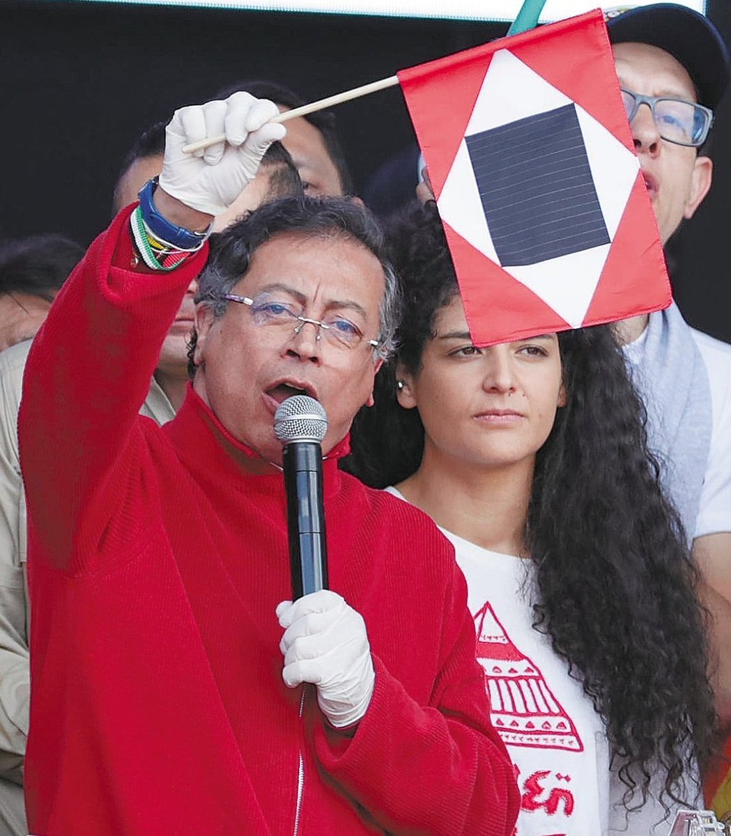 Enciso16William's tweet photo. @petrogustavo Algo parecido hijodelagranputa degenerado https://t.co/SADWxbaMJS