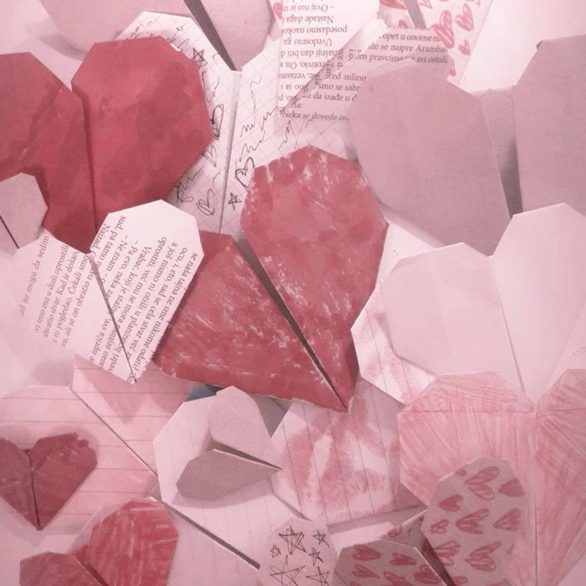 CoffeIcarus's tweet photo. ── ⋆⋅𖤓⋅⋆ 𝓟edido: ➶𝐸𝓇𝑜𝓈➶

  𝓓e: a rosa que cativastes
  𝓟ara: @madebyeellie 

ℳensagem: "Te adoro em tudo, tudo, tudo, te quero mais que tudo, tudo, tudo, te amar sem limites, viver uma grande história"♪ https://t.co/p5ievoZYyB