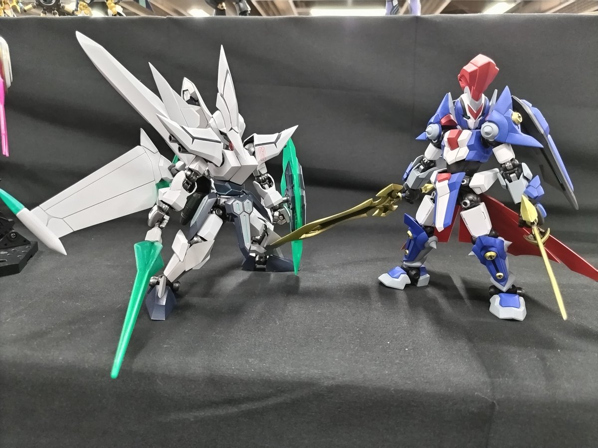 shu797's tweet photo. #ネクスポ2026
沢山の人と話せて楽しかったです！
シャドールシファーのウケが凄かった！
ツーショットとかも撮らせてもらいました〜
1枚目→IchihaさんのHFマキシマムゼノン
2枚目→セイくんさんのHFオーディーンMK-2 https://t.co/uYf3FkZezW