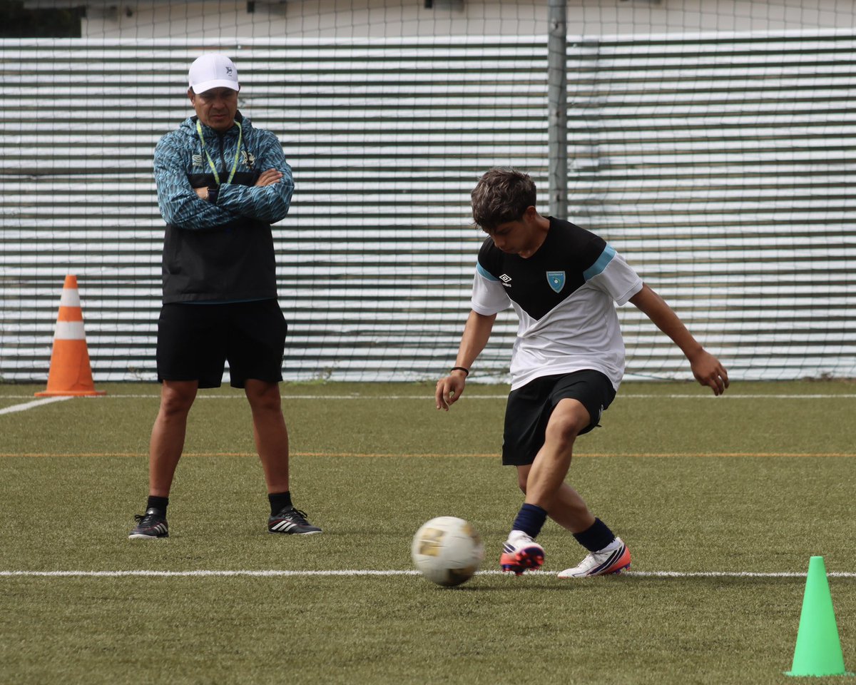 fedefut_oficial's tweet photo. #SeleSub15 ¡ ¡  TRABAJO CONTINUO  ! ! 💪⚽️🇬🇹 

La Selección Sub 15 de Guatemala, se alista para su participación histórica en la edición inaugural de la Copa Mundial y Festival Sub 15 de la FIFA.

#VamosGuate #VamosSele https://t.co/BfJZWc0cR2
