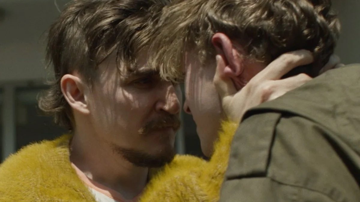 Maxximu_'s tweet photo. Can someone remake the passenger with a passionate makeout scene please
How are they not gay https://t.co/PKScmXNEhn