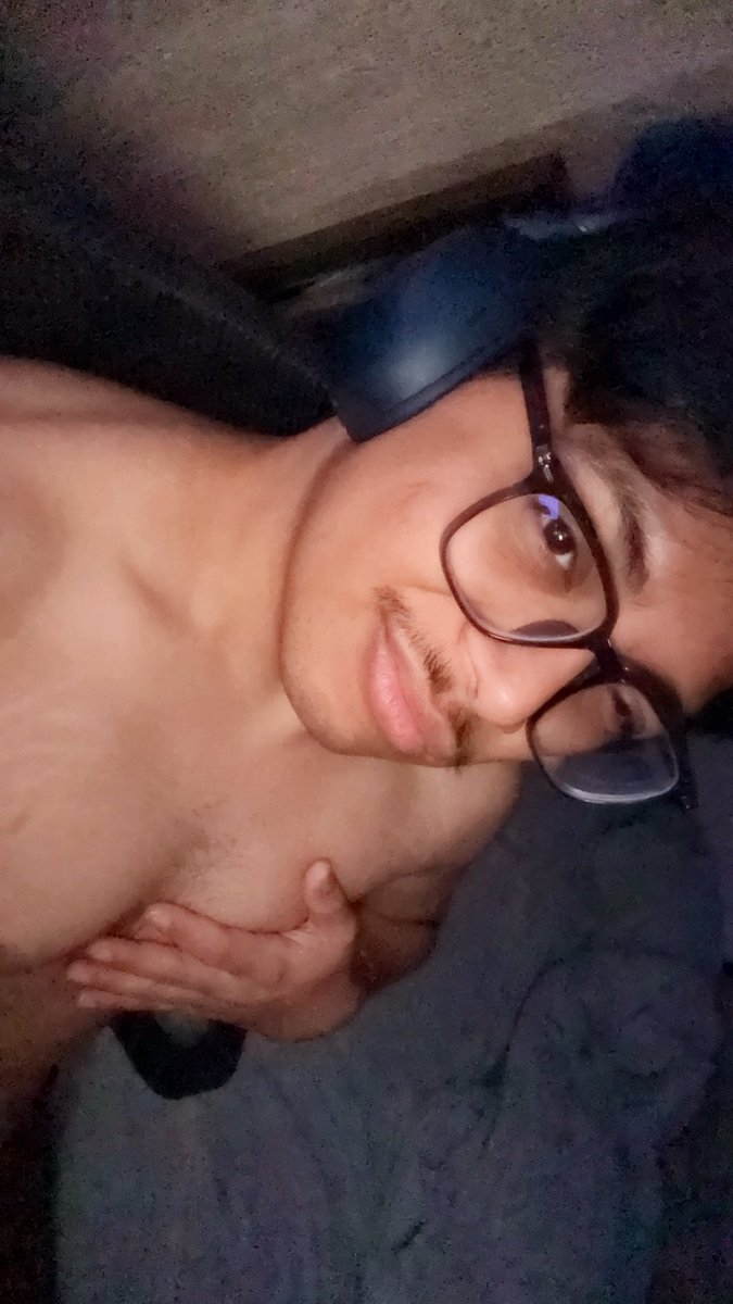 sssssawiii's tweet photo. 2 months+ of gym progress 🤏🏻😔 https://t.co/enKf4FZrrz