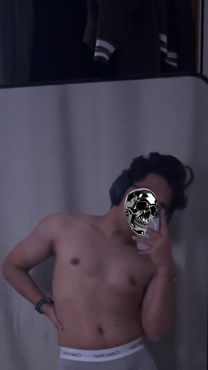 sssssawiii's tweet photo. 2 months+ of gym progress 🤏🏻😔 https://t.co/enKf4FZrrz