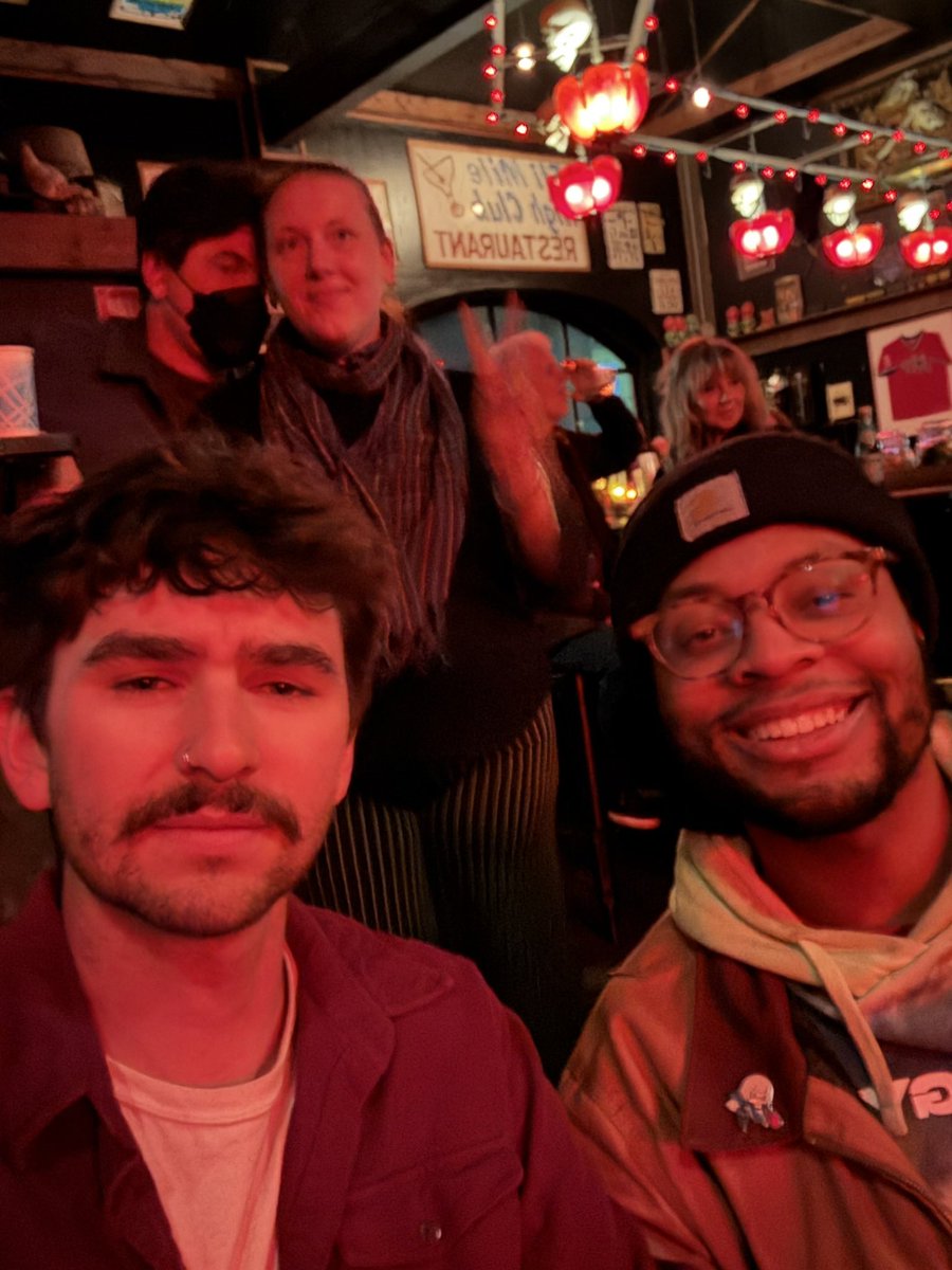 anaverageposter's tweet photo. Heard Eli's Mile High Club is shutting down end of next month. Shoutout the time my buddy Pat and I visited and I shook hands with The Cowboy https://t.co/SWbPe03FjH
