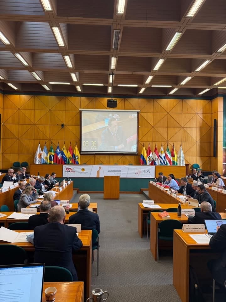 VillacresesJA1's tweet photo. En mi ponencia sobre control gubernamental de la ejecución presupuestaria en el marco de la XXV reunión de profesores del Foro Iberoamericano de Derecho Administrativo. 
Universidad Andina Simón Bolívar - Sede Ecuador @uasbecuador 
#DerechoAdministrativo #FIDA2026 https://t.co/cvUGDPf6CX