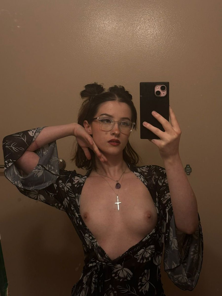 Brandishere34's tweet photo. If you’re in for tonight meet up book me down right now 😞🥰🥰🥰
#freaks  #nsfw #latina #teen #horny #Nashville #Meetups #Sex #sellingcontent #HTX #Madison #WestNasville 
 #nsfwtwt #Tennessee #Ballaire #HermannPark #Cherokeepark #Nashvillemeets #shelbypark https://t.co/WF0sh2Q4LD
