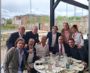 ClaudiaReznik's tweet photo. La hemeroteca es un gran recurso para dejar con el culo al aire al más pintado.
Parece que se ha quedado buena noche, @Atleti @tjcope @partidazocope @abc_es @La_SER https://t.co/UgHTUGTj9w