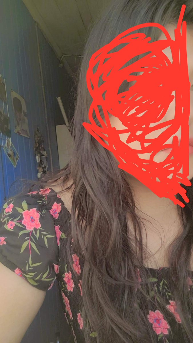 sunflowersflyy's tweet photo. Pov: abriste mi galería https://t.co/PIxJf9CkQq