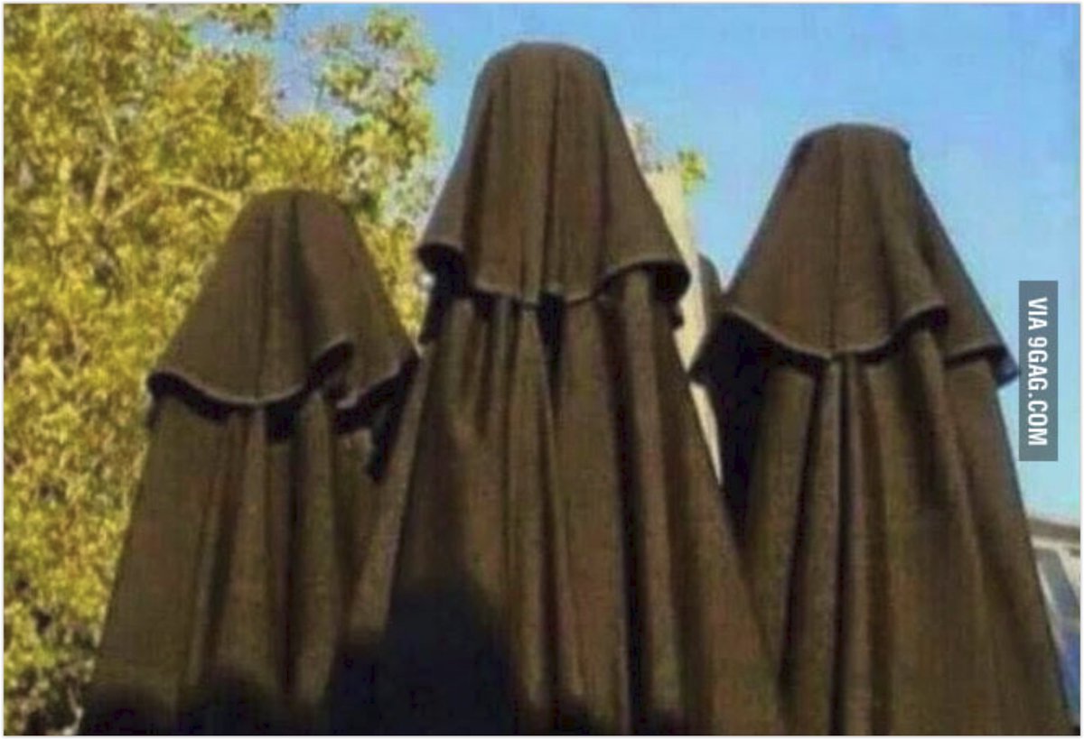 canadian_m14142's tweet photo. @Bigdaddy_alex1 Tried talking to these 3 until I found out they where Patio Umbrellas... https://t.co/5cZDYTqdBj