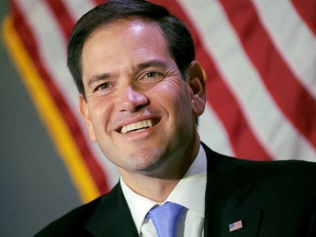 pfigueiredo08's tweet photo. Péssimo dia para Lula: Marco Rubio acaba de assumir de forma definitiva o papel de Conselheiro de Segurança Nacional do presidente Trump. Ele é a segunda pessoa na história a acumular essa função com a secretaria de Estado. O outro foi o lendário Henry Kissinger. https://t.co/bpfzILcxCc